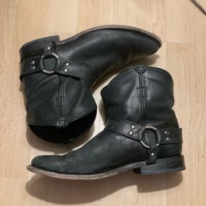 Frye short boot